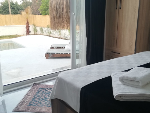  gece  -  Kasım
  | Dalyan'da Romantik Balayı ve Aile Tatili İçin Bahçeli Villa - 2 Kişilik Kapasite